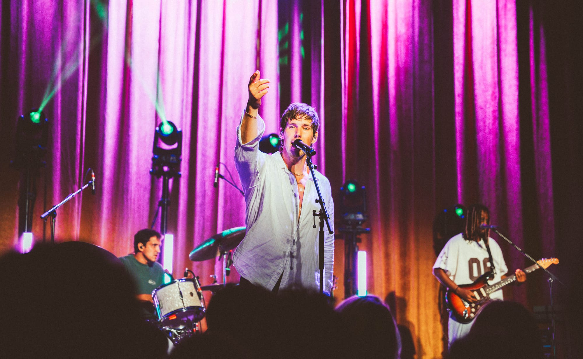 Jake Scott Captures the Hearts of Chicago