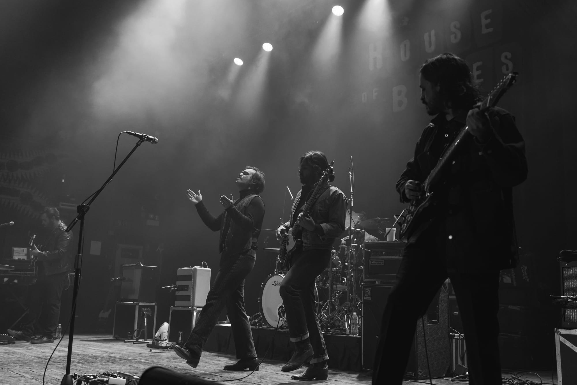 Hit after hit, Mexican rock band, Enjambre, packs a punch to remember at sold out Chicago show