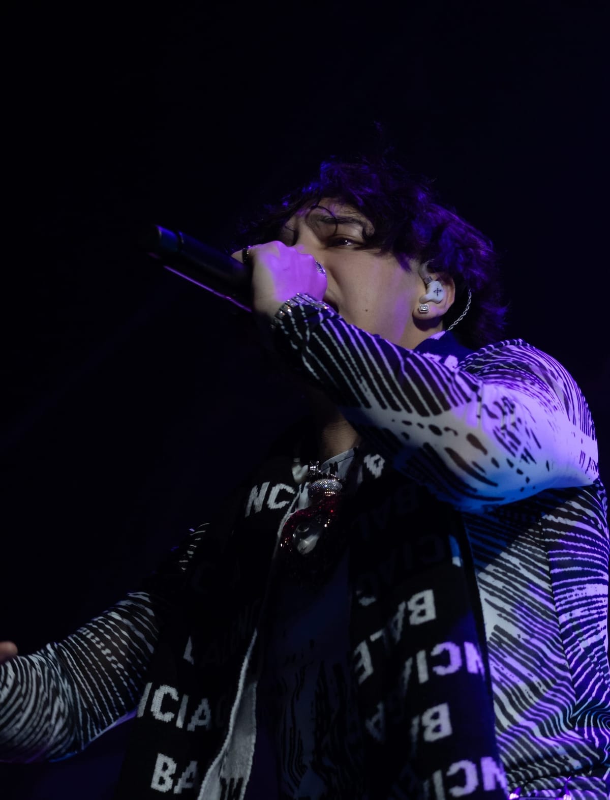 Brothers, Xavi & Fabio Capri, bring a unique style to their "X-Tour"