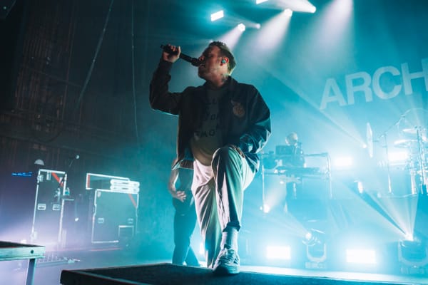 ARCHITECTS build a strong foundation in Chicago's Riviera Theater.