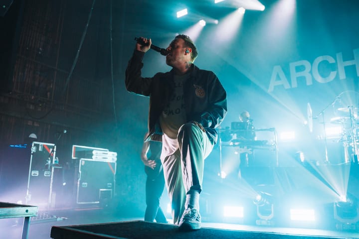 ARCHITECTS build a strong foundation in Chicago's Riviera Theater.